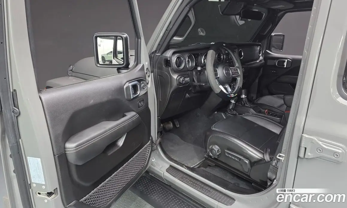 Jeep Wrangler 2022 2.0 автомат (гидро), фото 13 Jeep Wrangler 2022 2.0 автомат (гидро), фото 13