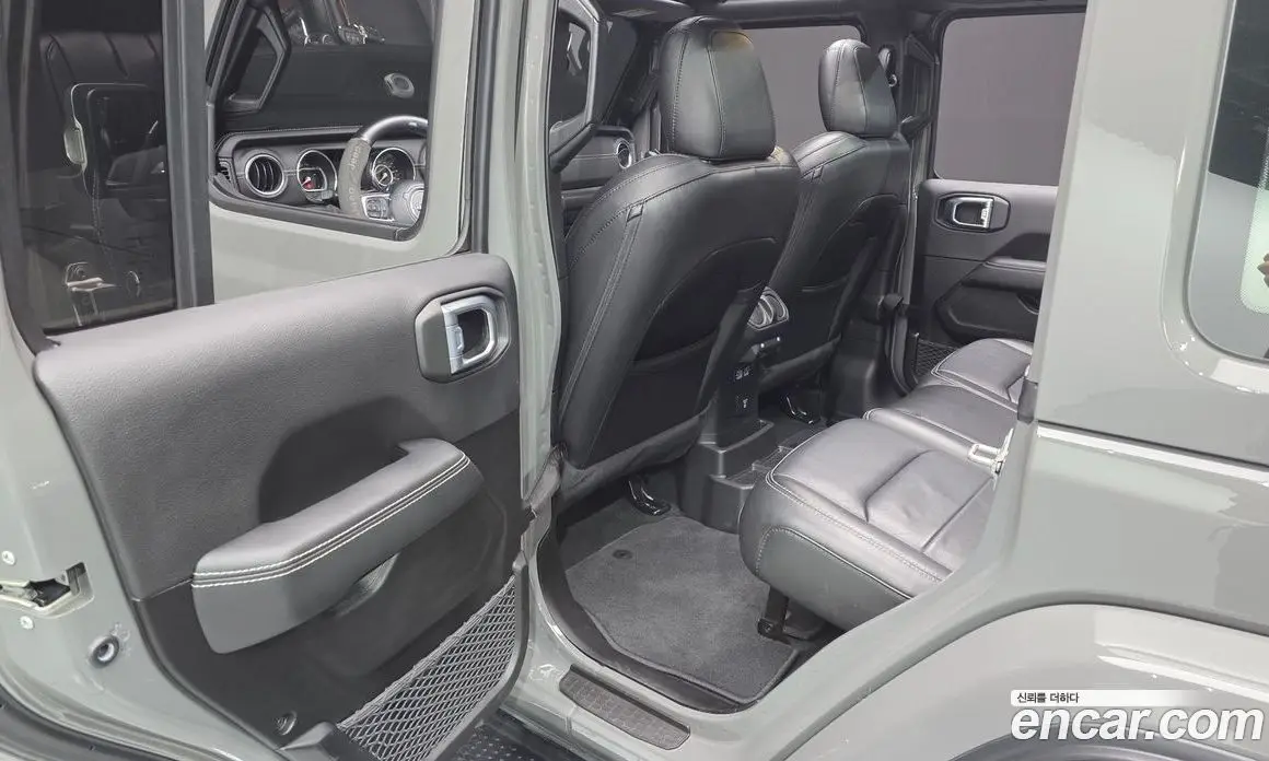 Jeep Wrangler 2022 2.0 автомат (гидро), фото 18 Jeep Wrangler 2022 2.0 автомат (гидро), фото 18