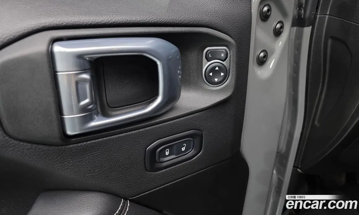 Jeep Wrangler 2022 2.0 автомат (гидро), фото 27 Jeep Wrangler 2022 2.0 автомат (гидро), фото 27