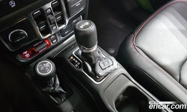 Jeep Wrangler 2025 2.0 автомат (гидро), миниатюра 12