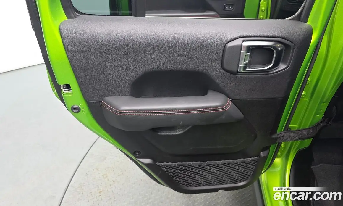 Jeep Wrangler 2025 2.0 автомат (гидро), фото 15 Jeep Wrangler 2025 2.0 автомат (гидро), фото 15