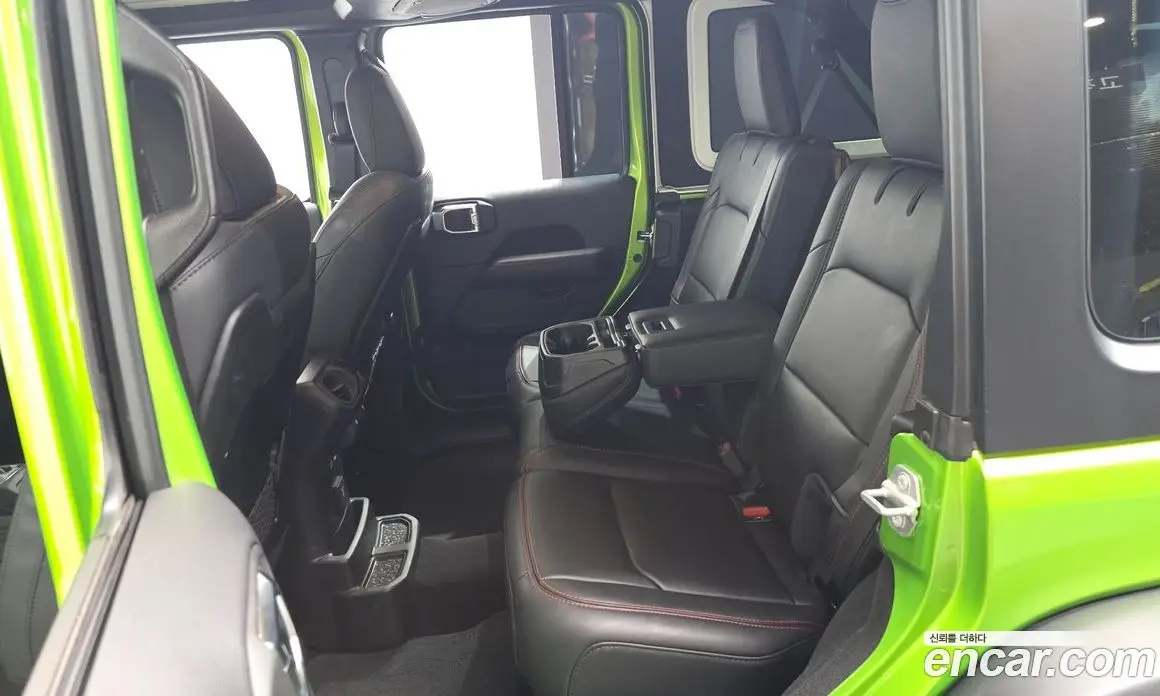 Jeep Wrangler 2025 2.0 автомат (гидро), фото 18 Jeep Wrangler 2025 2.0 автомат (гидро), фото 18