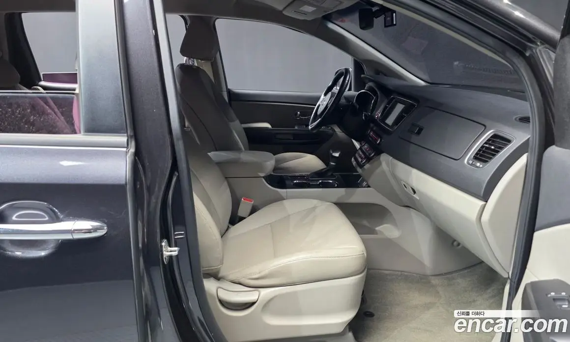 Kia Carnival 2020 2.2 автомат (гидро), фото 11