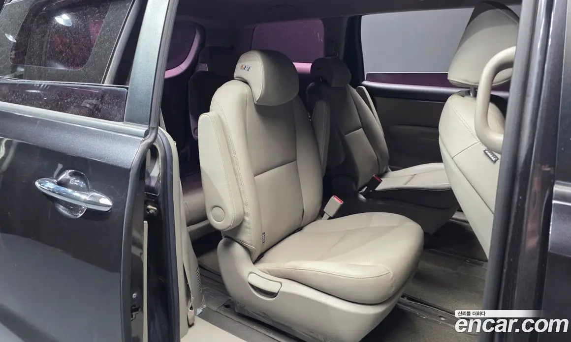 Kia Carnival 2020 2.2 автомат (гидро), фото 12