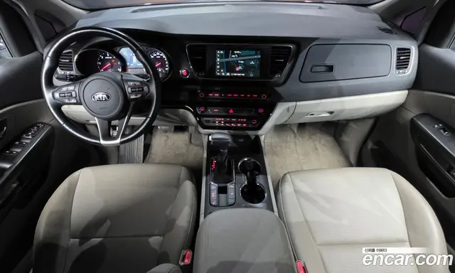 Kia Carnival 2020 2.2 автомат (гидро), миниатюра 7