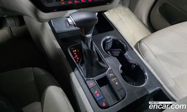 Kia Carnival 2020 2.2 автомат (гидро), миниатюра 9