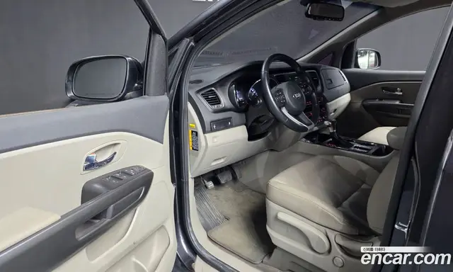Kia Carnival 2020 2.2 автомат (гидро), миниатюра 10