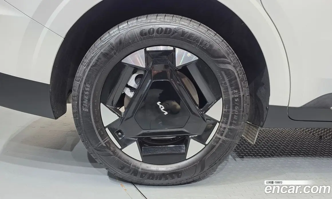 Kia Carnival 2025 1.6 автомат (гидро), фото 5 Kia Carnival 2025 1.6 автомат (гидро), фото 5