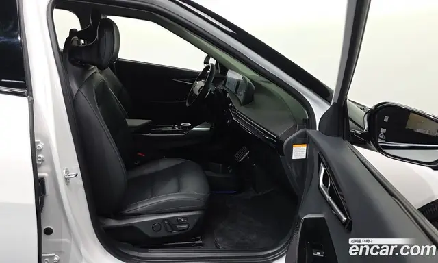 Kia EV6 2023 0.1 автомат (гидро), миниатюра 11
