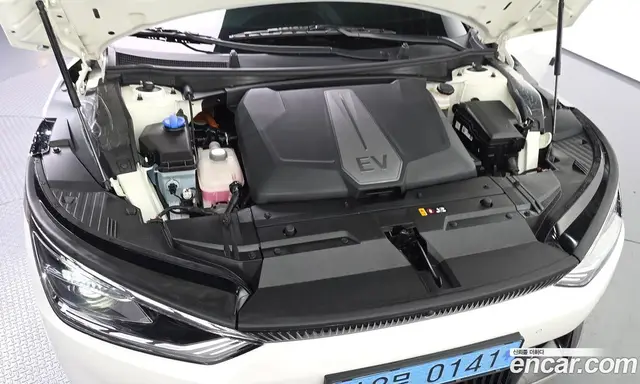 Kia EV6 2023 0.1 автомат (гидро), миниатюра 6