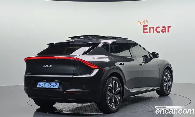 Kia EV6 2023 0.1 автомат (гидро), миниатюра 2