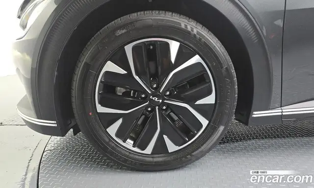 Kia EV6 2023 0.1 автомат (гидро), миниатюра 5