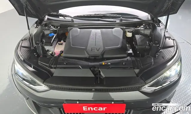 Kia EV6 2023 0.1 автомат (гидро), миниатюра 6