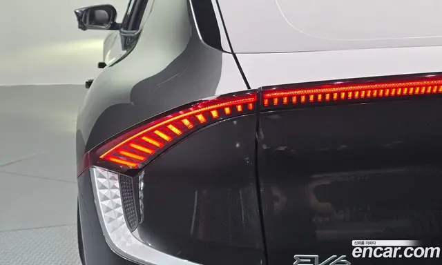 Kia EV6 2023 0.1 автомат (гидро), миниатюра 9