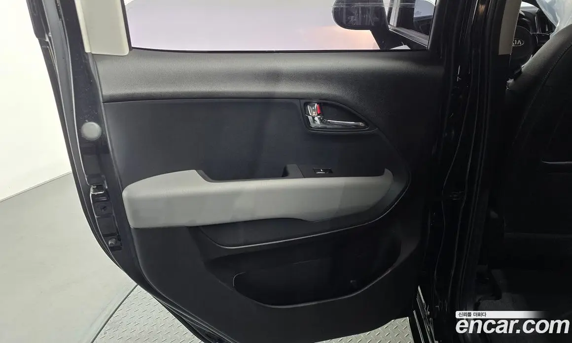 Kia Ray 2018 1.0 автомат (гидро), фото 15