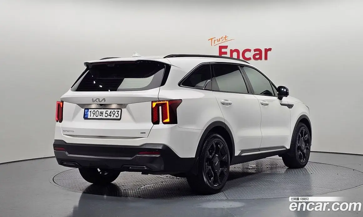 Kia Sorento 2024 2.5 автомат (гидро), фото 1 Kia Sorento 2024 2.5 автомат (гидро), фото 1