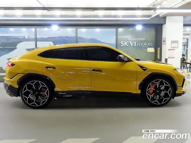 Lamborghini Urus 2024 4.0 автомат (гидро), миниатюра 3 Lamborghini Urus 2024 4.0 автомат (гидро), миниатюра 3