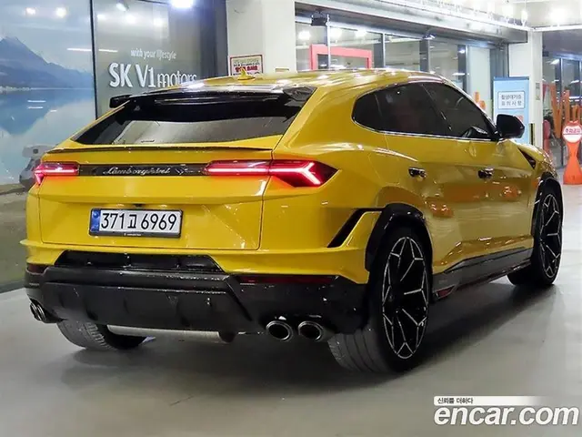 Lamborghini Urus 2024 4.0 автомат (гидро), миниатюра 4 Lamborghini Urus 2024 4.0 автомат (гидро), миниатюра 4
