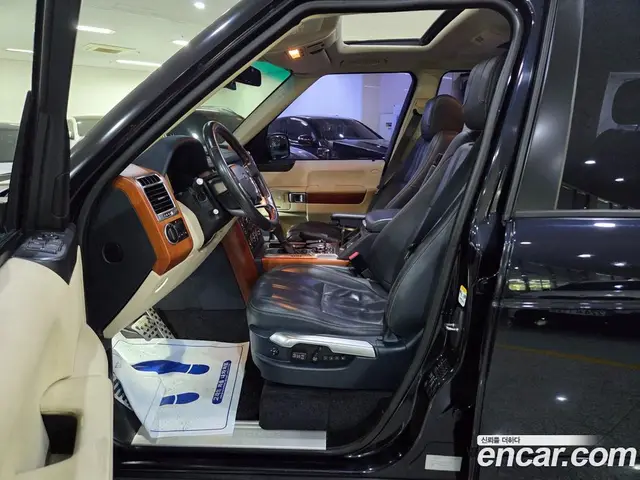 Land Rover Range Rover 2010 3.6 автомат (гидро), миниатюра 6 Land Rover Range Rover 2010 3.6 автомат (гидро), миниатюра 6