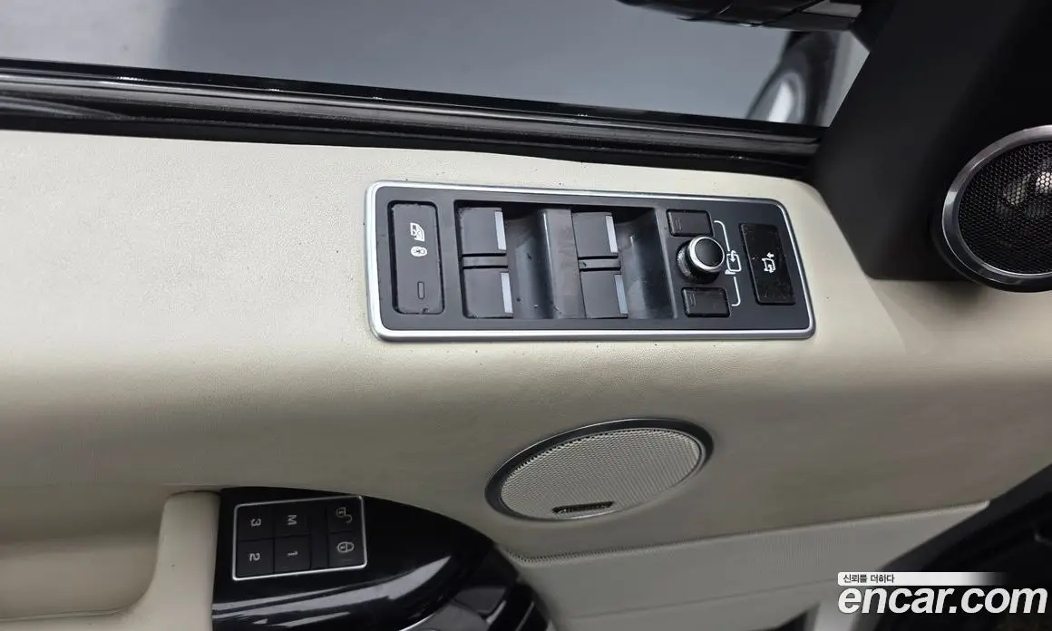 Land Rover Range Rover 2015 4.4 автомат (гидро), фото 14 Land Rover Range Rover 2015 4.4 автомат (гидро), фото 14