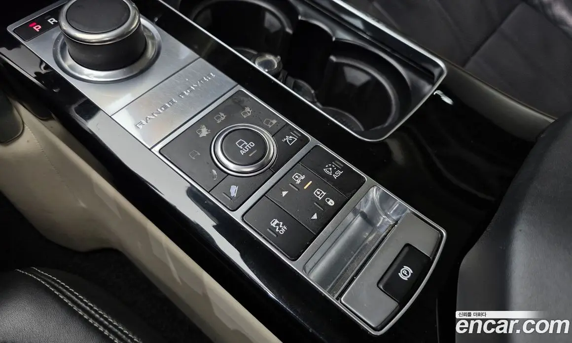Land Rover Range Rover 2015 4.4 автомат (гидро), фото 18 Land Rover Range Rover 2015 4.4 автомат (гидро), фото 18