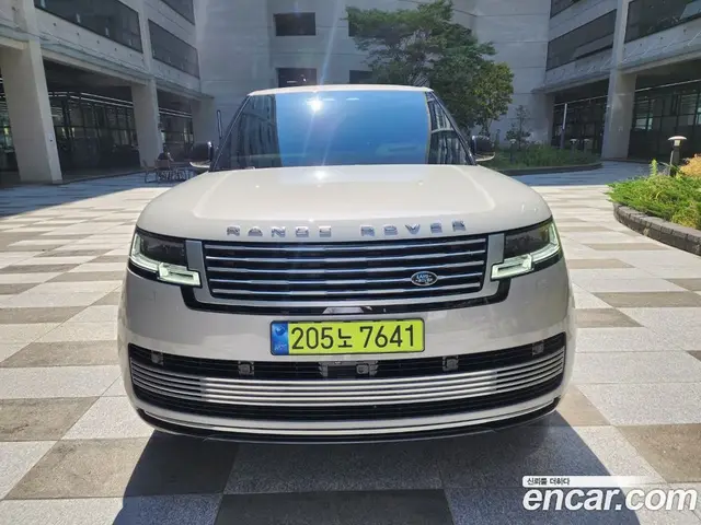 Land Rover Range Rover 2025 4.4 автомат (гидро), миниатюра 3 Land Rover Range Rover 2025 4.4 автомат (гидро), миниатюра 3