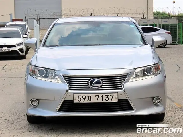 Lexus ES 2014 2.5 автомат (вариатор), миниатюра 2 Lexus ES 2014 2.5 автомат (вариатор), миниатюра 2