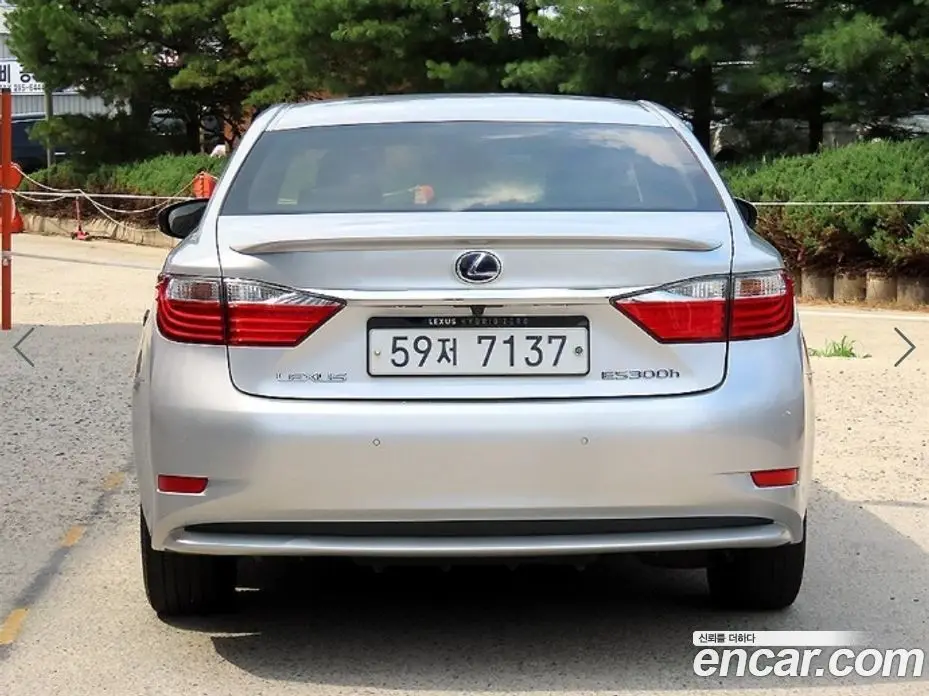 Lexus ES 2014 2.5 автомат (вариатор), фото 4 Lexus ES 2014 2.5 автомат (вариатор), фото 4