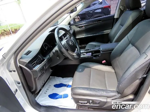 Lexus ES 2014 2.5 автомат (вариатор), миниатюра 5 Lexus ES 2014 2.5 автомат (вариатор), миниатюра 5