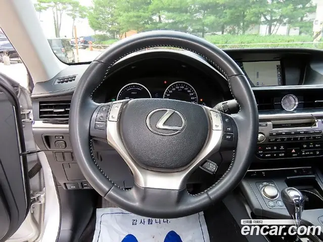 Lexus ES 2014 2.5 автомат (вариатор), миниатюра 8 Lexus ES 2014 2.5 автомат (вариатор), миниатюра 8