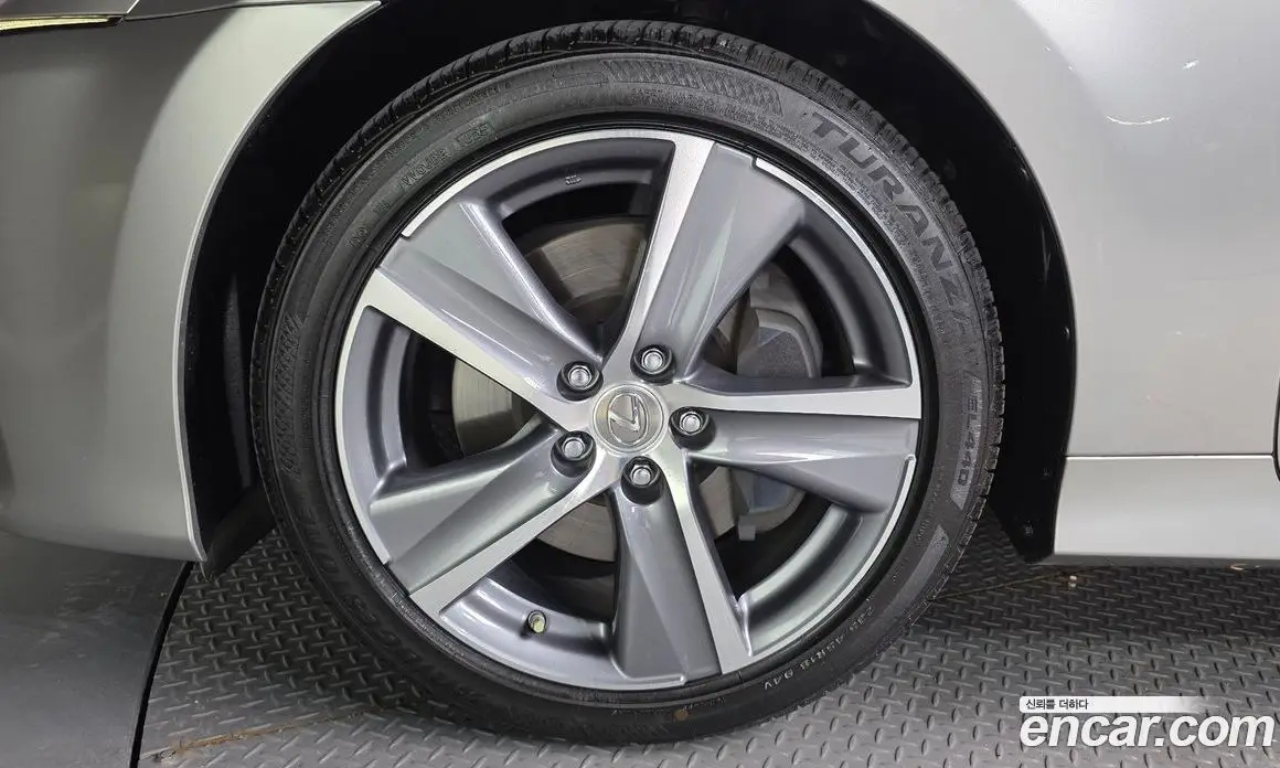Lexus GS 2017 3.5 автомат (гидро), фото 5 Lexus GS 2017 3.5 автомат (гидро), фото 5