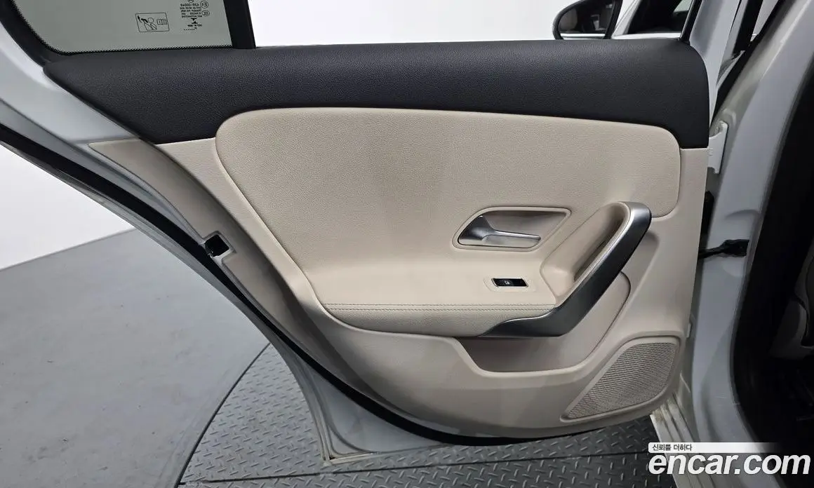 Mercedes-Benz A-Class 2022 2.0 автомат (гидро), фото 14 Mercedes-Benz A-Class 2022 2.0 автомат (гидро), фото 14