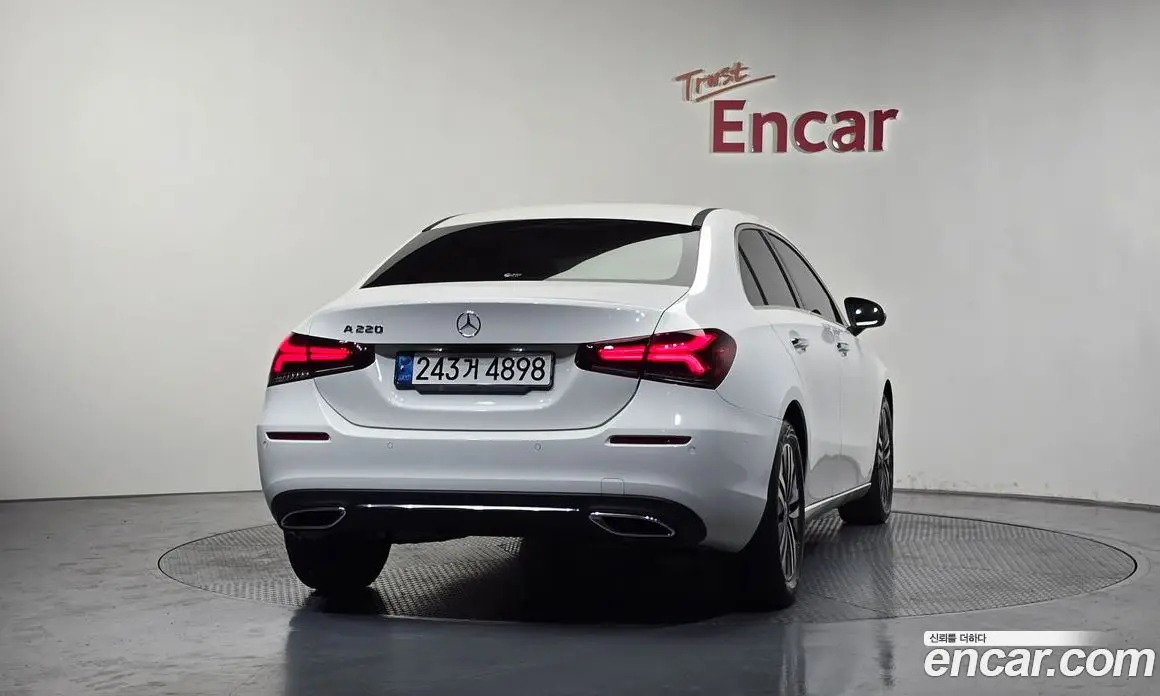 Mercedes-Benz A-Class 2022 2.0 автомат (гидро), фото 3 Mercedes-Benz A-Class 2022 2.0 автомат (гидро), фото 3