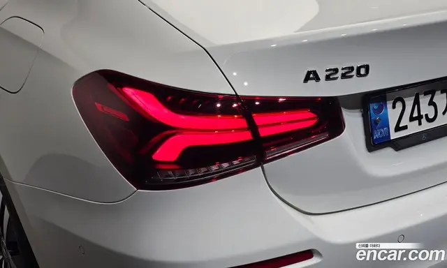 Mercedes-Benz A-Class 2022 2.0 автомат (гидро), миниатюра 8 Mercedes-Benz A-Class 2022 2.0 автомат (гидро), миниатюра 8