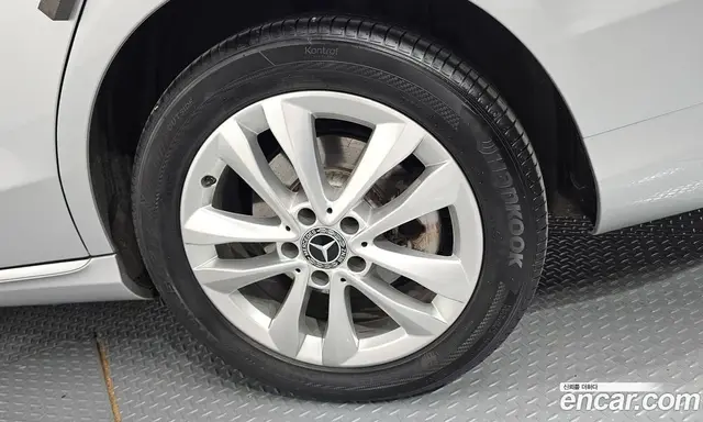 Mercedes-Benz C-Class 2019 1.9 автомат (гидро), миниатюра 7