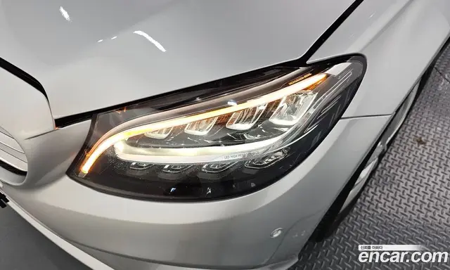 Mercedes-Benz C-Class 2019 1.9 автомат (гидро), миниатюра 8