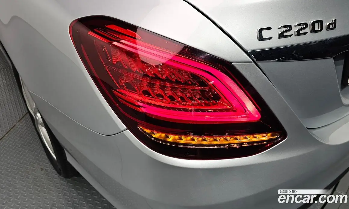 Mercedes-Benz C-Class 2019 1.9 автомат (гидро), фото 9