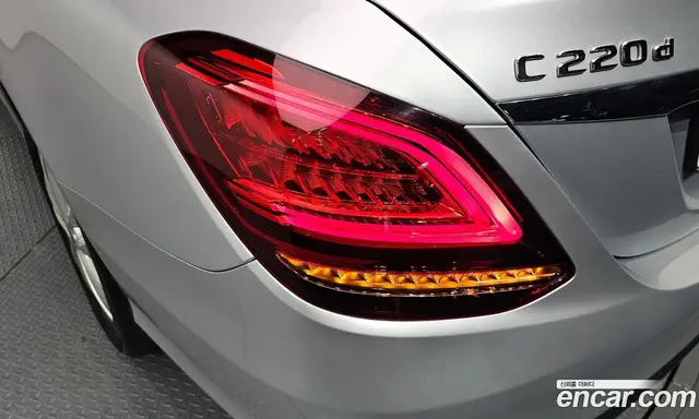 Mercedes-Benz C-Class 2019 1.9 автомат (гидро), миниатюра 9