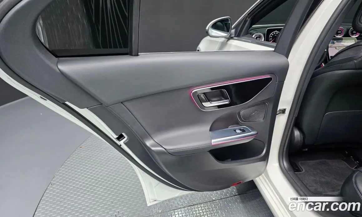 Mercedes-Benz C-Class 2022 2.0 автомат (гидро), фото 15 Mercedes-Benz C-Class 2022 2.0 автомат (гидро), фото 15