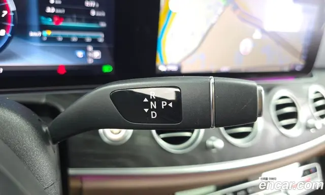 Mercedes-Benz E-Class 2017 2.0 автомат (гидро), миниатюра 12