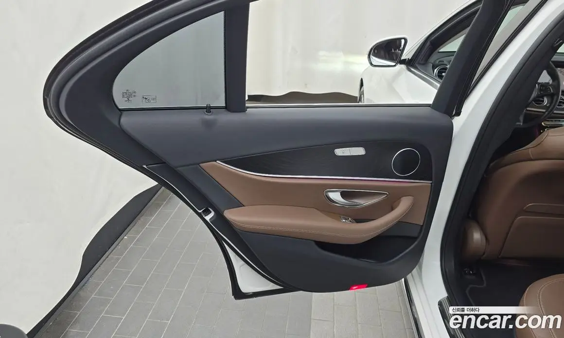 Mercedes-Benz E-Class 2017 2.0 автомат (гидро), фото 15 Mercedes-Benz E-Class 2017 2.0 автомат (гидро), фото 15
