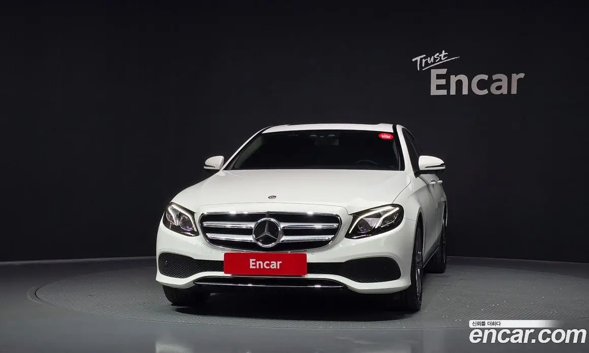 Mercedes-Benz E-Class 2017 2.0 автомат (гидро), фото 3 Mercedes-Benz E-Class 2017 2.0 автомат (гидро), фото 3