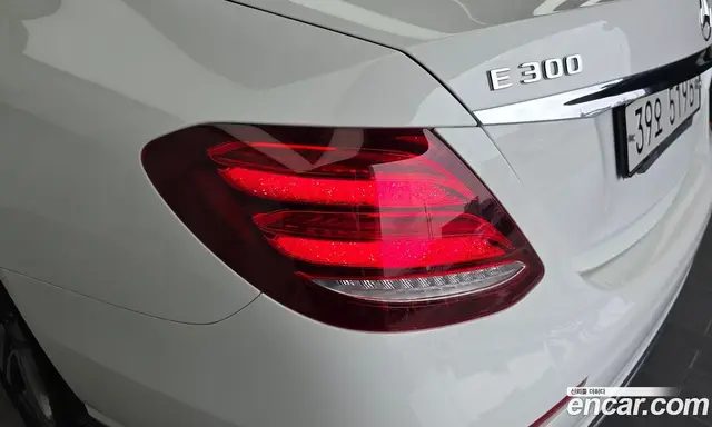 Mercedes-Benz E-Class 2017 2.0 автомат (гидро), миниатюра 9 Mercedes-Benz E-Class 2017 2.0 автомат (гидро), миниатюра 9