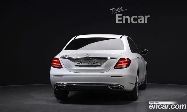 Mercedes-Benz E-Class 2017 1.9 автомат (гидро), миниатюра 4