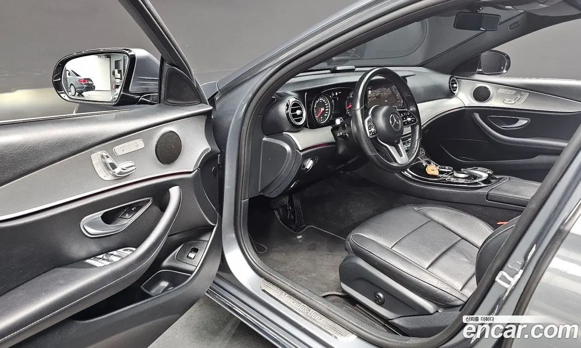 Mercedes-Benz E-Class 2018 2.0 автомат (гидро), фото 12