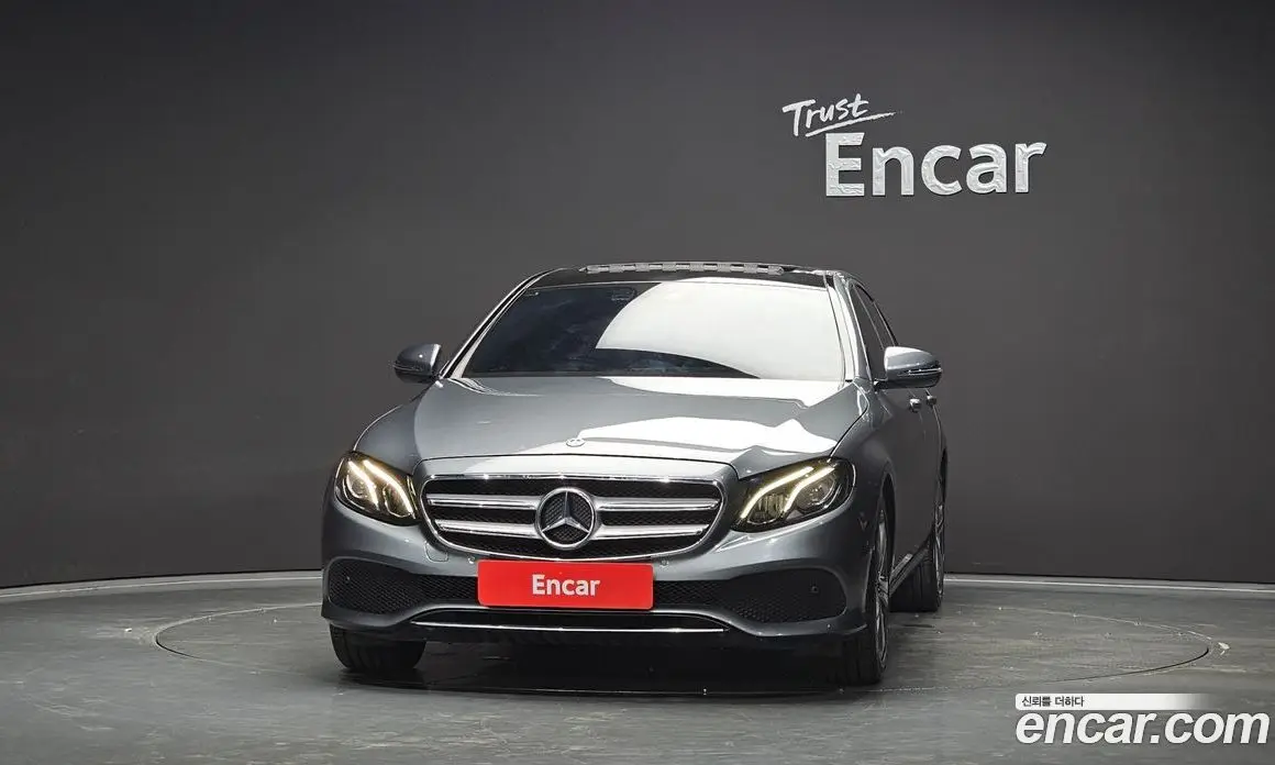 Mercedes-Benz E-Class 2018 2.0 автомат (гидро), фото 3