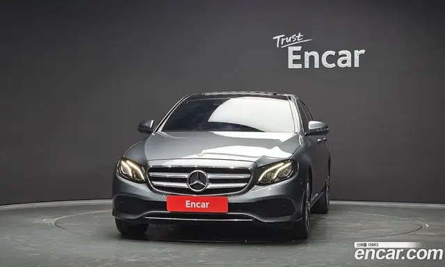 Mercedes-Benz E-Class 2018 2.0 автомат (гидро), миниатюра 3