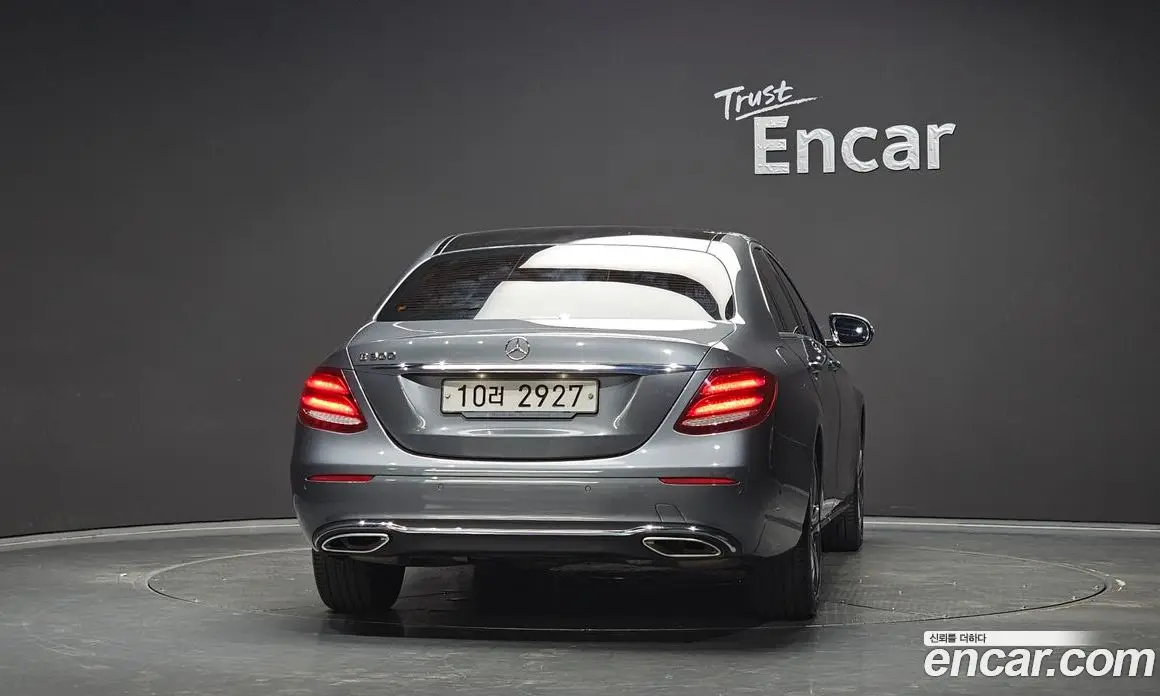Mercedes-Benz E-Class 2018 2.0 автомат (гидро), фото 4