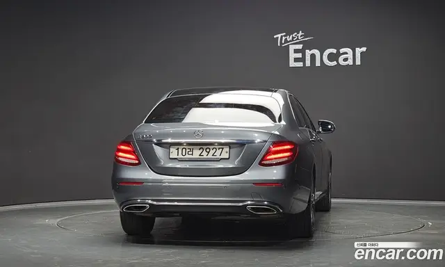Mercedes-Benz E-Class 2018 2.0 автомат (гидро), миниатюра 4