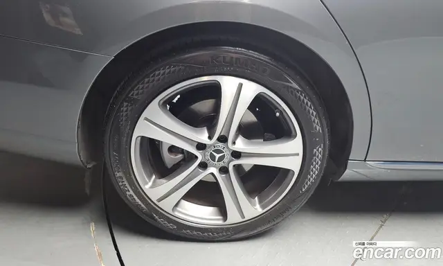 Mercedes-Benz E-Class 2018 2.0 автомат (гидро), миниатюра 5